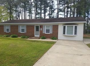 106 Kenwood Ln, Greenville, NC 27834