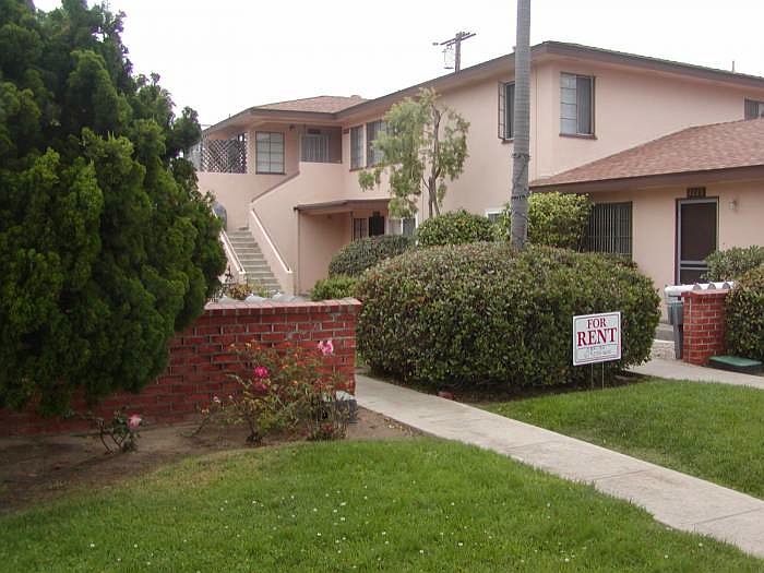1st image of 3879 Sequoia St