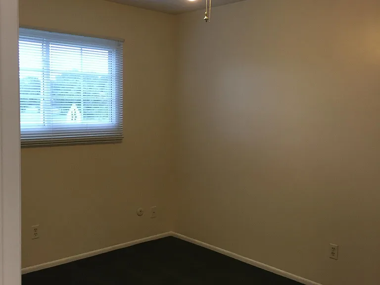 3236 Camelot Dr — Photo 30