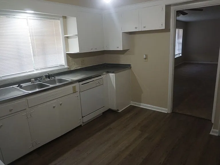 4007 Glenmere Rd — Photo 3