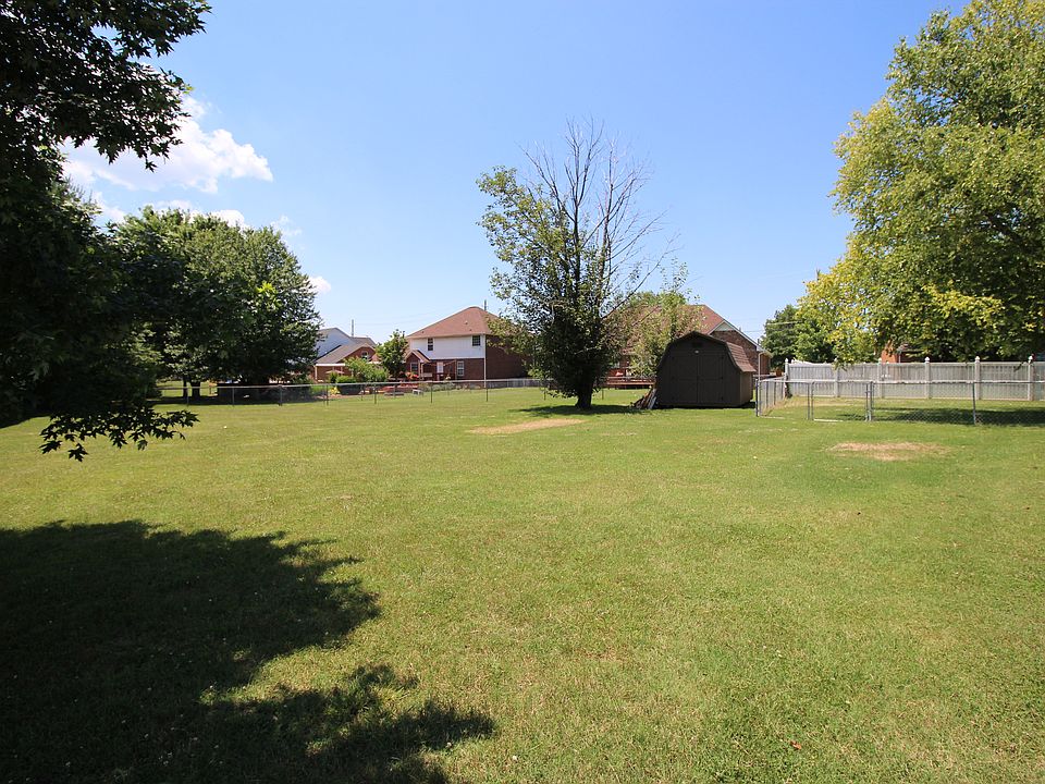 1st image of 2411 Redland Ct