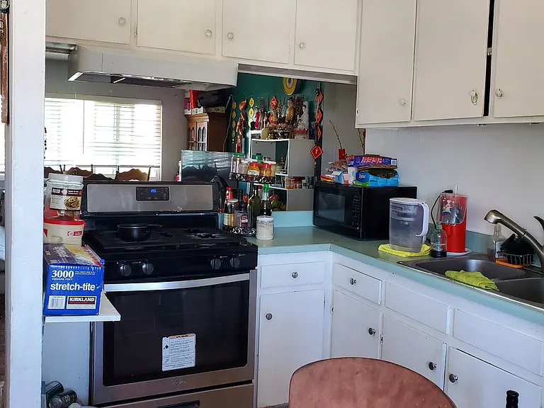 10595 Western Ave — Photo 4