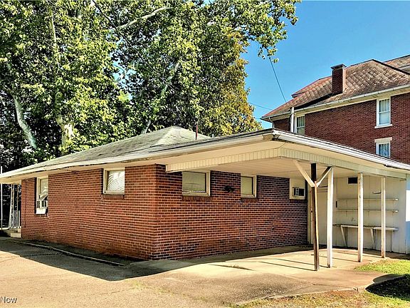 3rd image of 833-838 2nd St