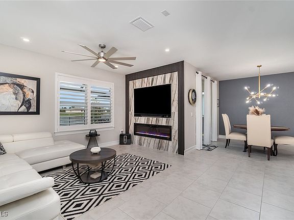5th image of 44525 Palm Frond Dr