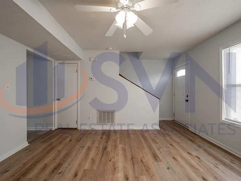 407 S Merritt Mill Rd — Photo 7