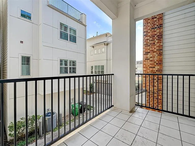 3406 La Branch St — Photo 8