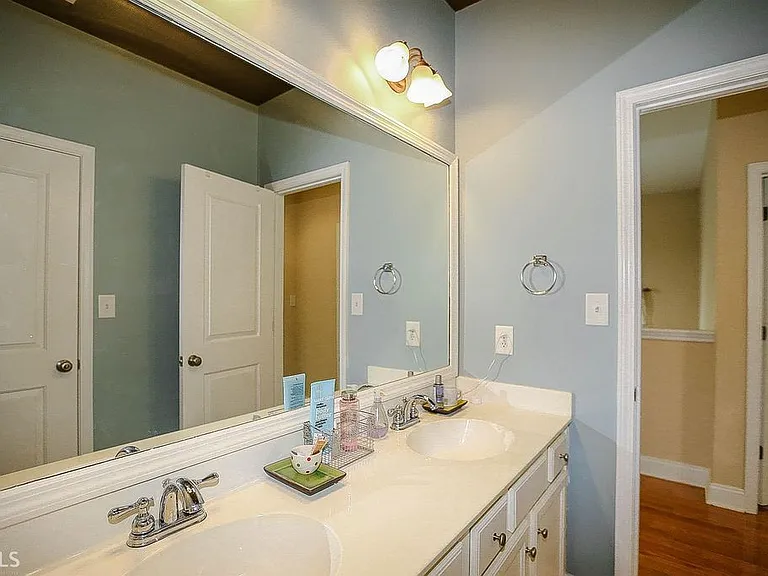 287 Gilliflower Park — Photo 26