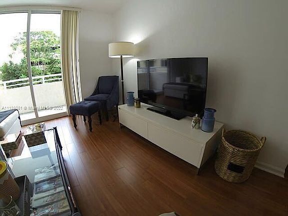 3rd image of 2775 NE 187th St APT 226