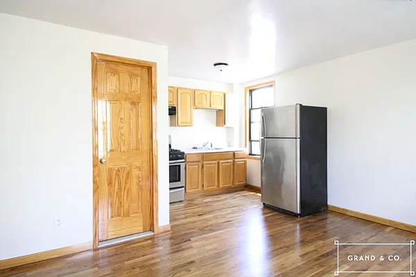 Rented by Grand & Co. | media 11