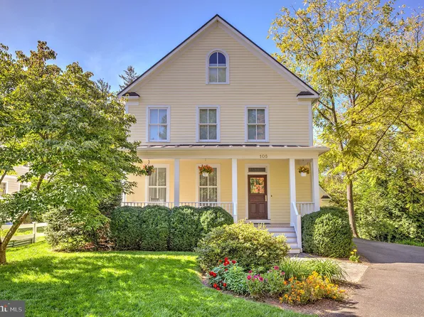 105 N 28th St, Purcellville, VA 20132