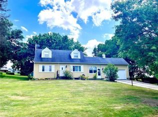 208 Woods Dr, New Brighton, PA