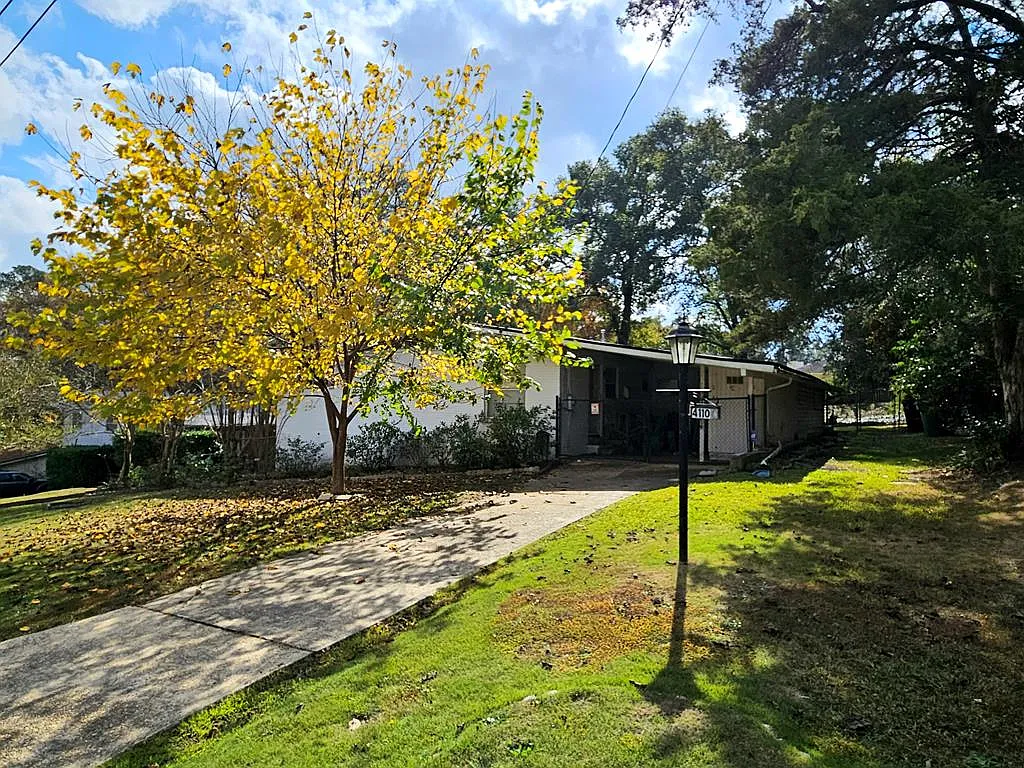 4110 Norwood Dr photo 1