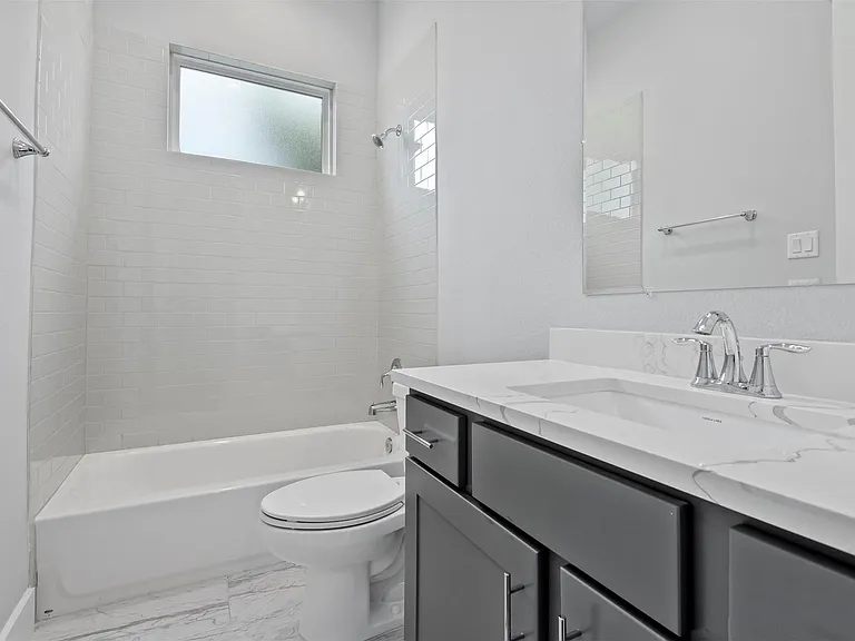 909 Oak St #C — Photo 31