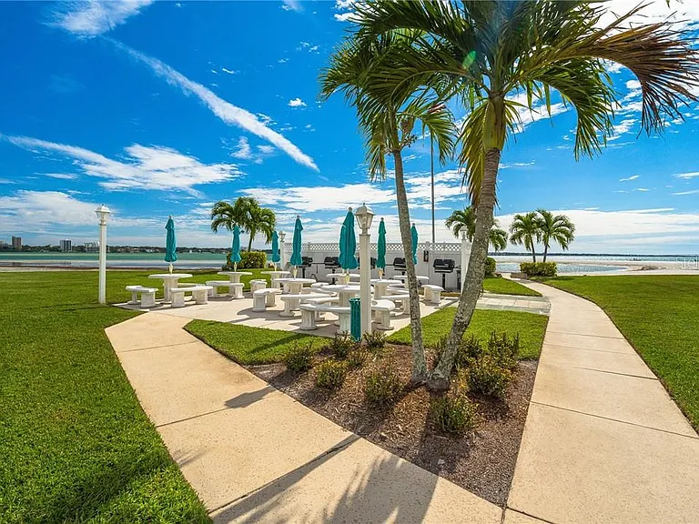 851 Bayway Blvd #905 — Photo 4