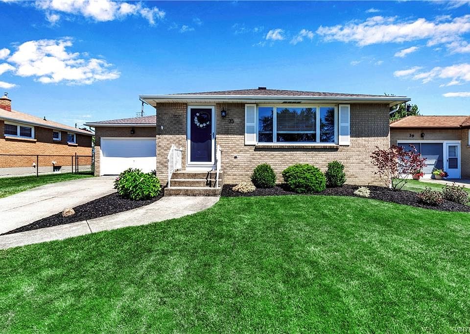 1st image of 33 Madaline Ln