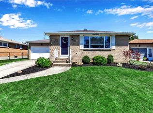 33 Madaline Ln, Depew, NY 14043