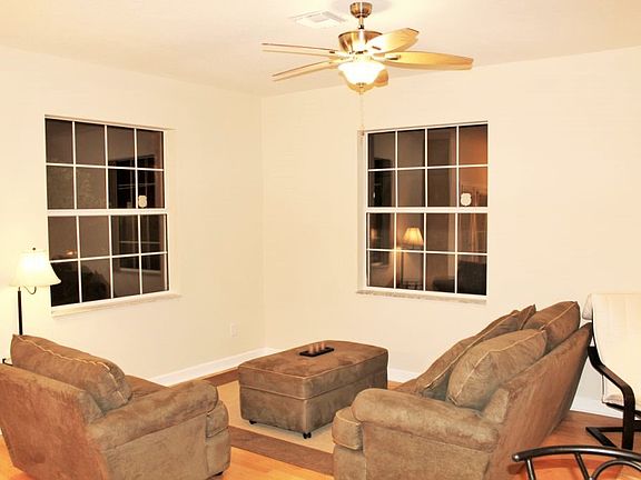 4th image of 7532 Tamarind Ave