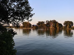 801 Lakeside Pass #32, New Braunfels, TX 78130