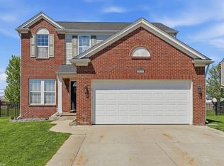 56655 Hastings Dr, Macomb, MI 48042