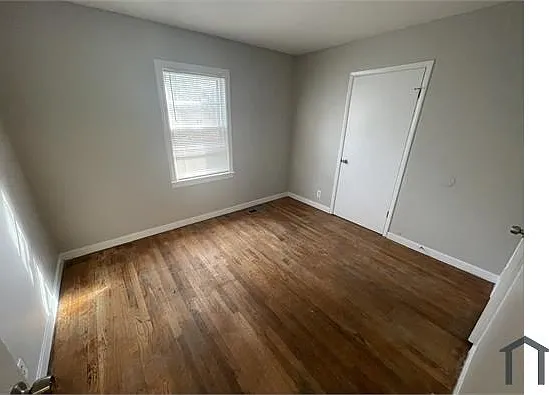 8212 Rugby Ave — Photo 10