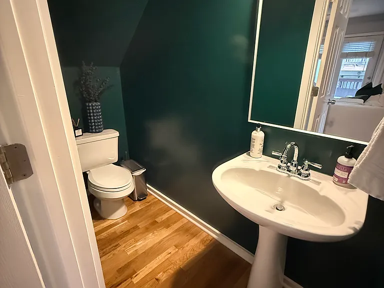 940 Gale Ln #129 — Photo 8