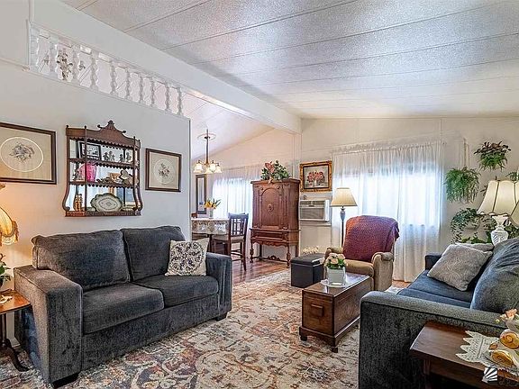 3rd image of 12465 E Patricia Dr
