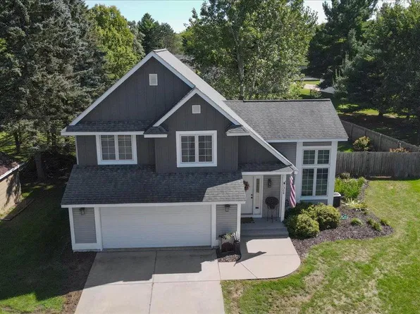 1304 Ballentine Rd, Menomonie, WI 54751
