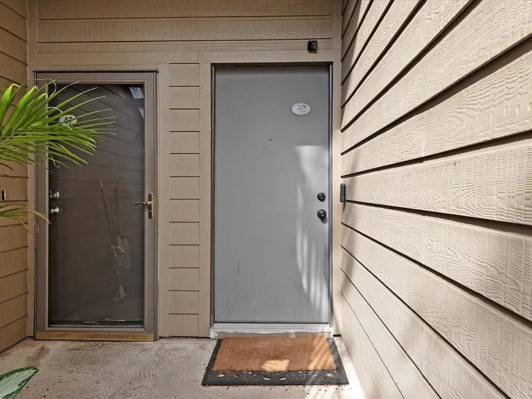 10047 Westpark Dr #33 — Photo 1