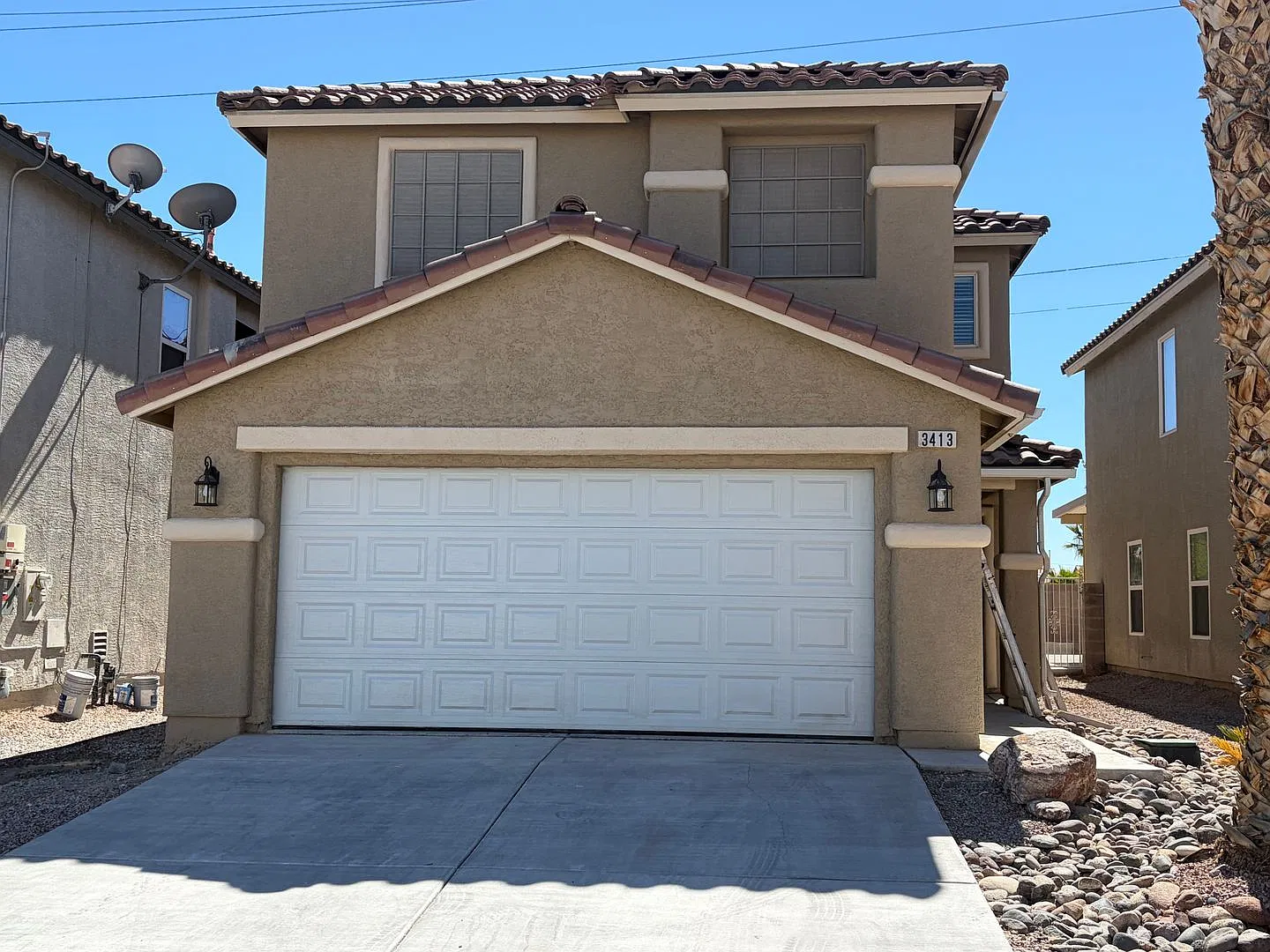 5-bedroom,2.5-bathroom house located in the desirable North Las Vegas. 89081 — Photo 1