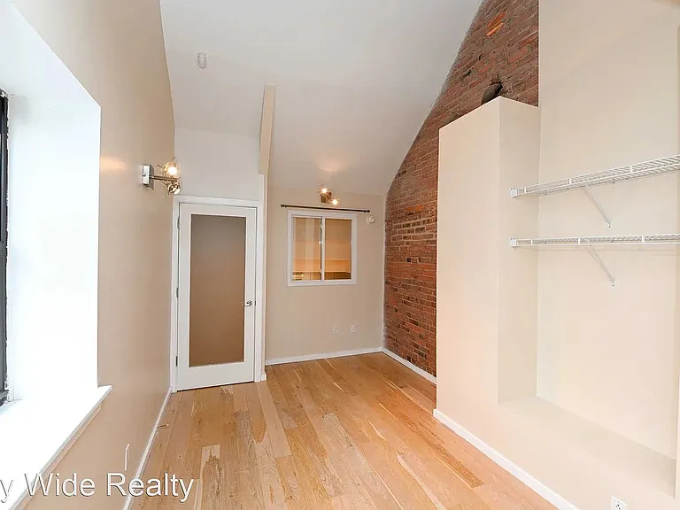 726-28 Market St #904 — Photo 17