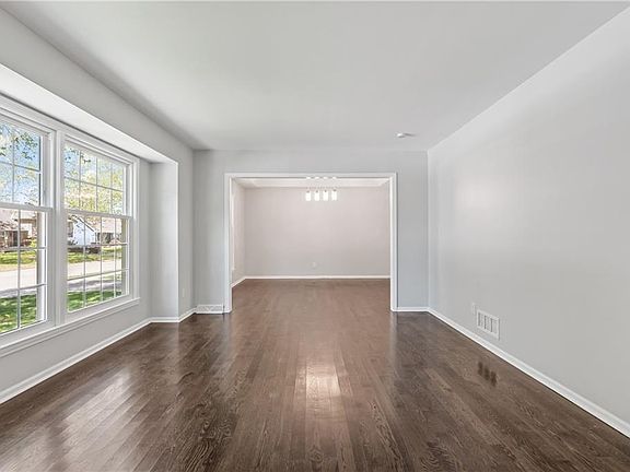 5th image of 8306 W 97th Ter