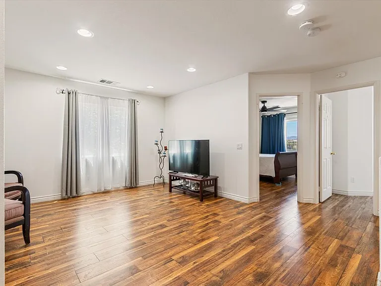 4706 Spice St — Photo 13