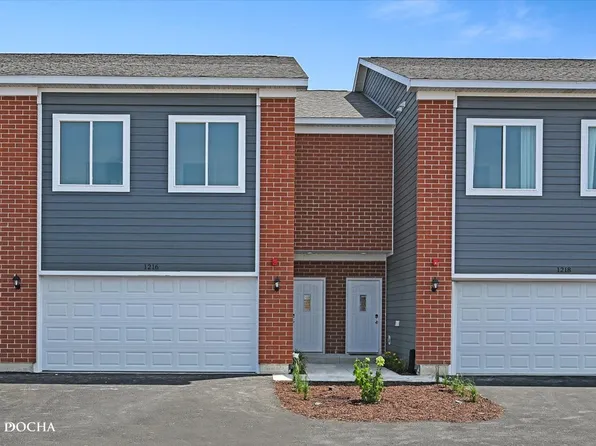 1246 Gillespie Ln, Yorkville, IL 60560