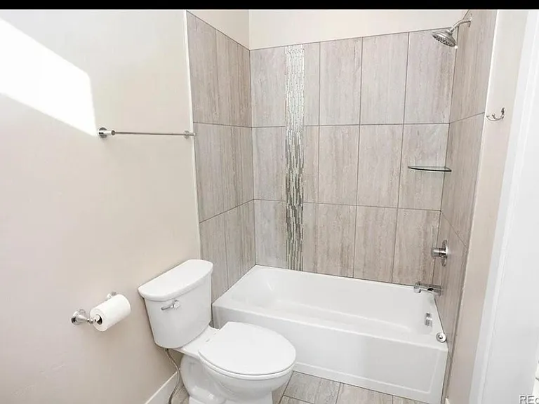 1001 Emma Ln — Photo 4