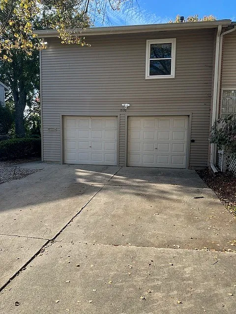 3 bed, 2.0 bath, 1449 sqft, $2,200 — Photo 1