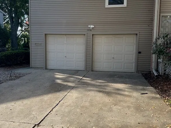 1530 Elder Dr, Aurora, IL 60506