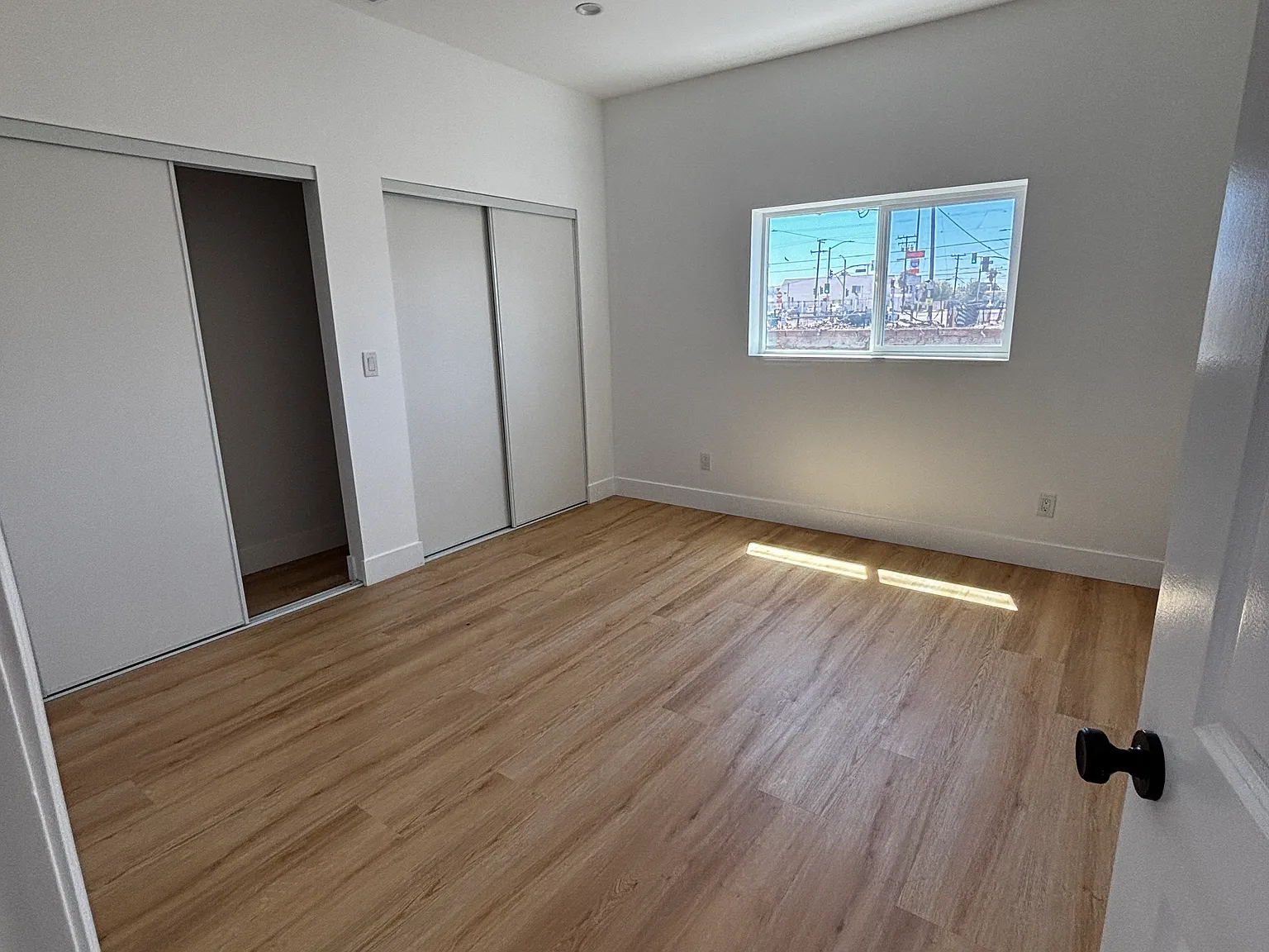 3 bed, 1300 sqft, $3,700 — Photo 4
