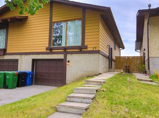 29 Falchurch Rd NE, Calgary, AB T3J1G6