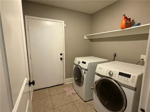 3305 Whisper Ln, Gretna, LA 70056