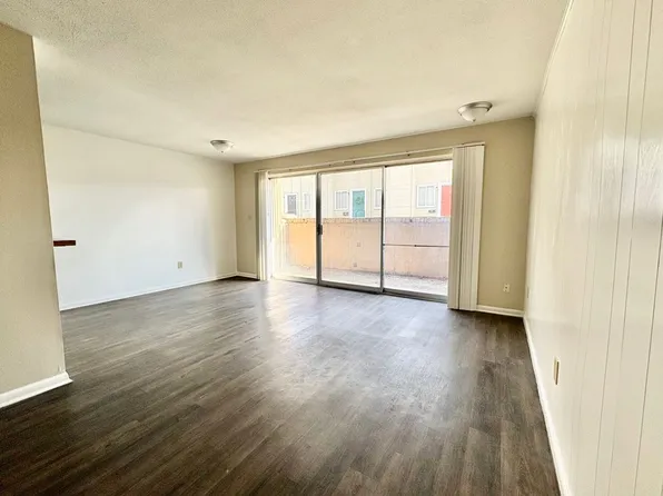 Wexford Plaza, 4414 Jarboe St APT 7, Kansas City, MO 64111