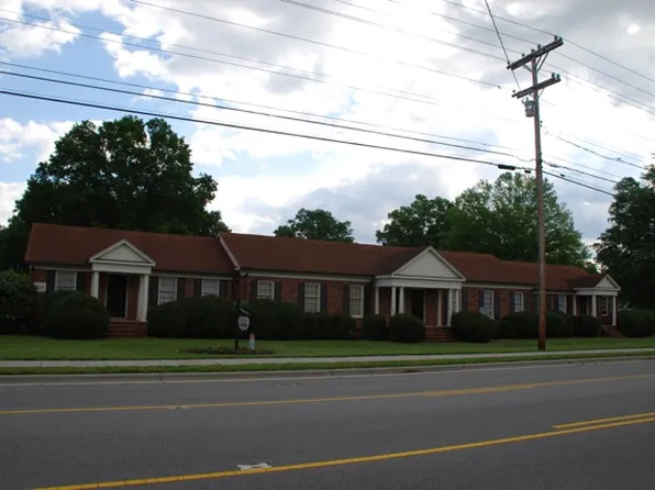 824 Old Winston Rd APT J, High Pt, NC 27265