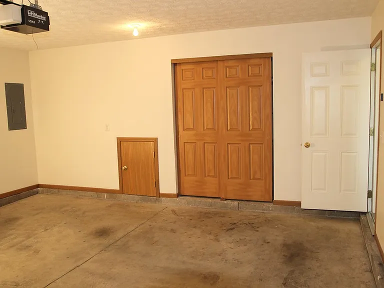 101 Brookside Dr — Photo 23