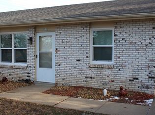 948 Mission Ave, Manhattan, KS 66502