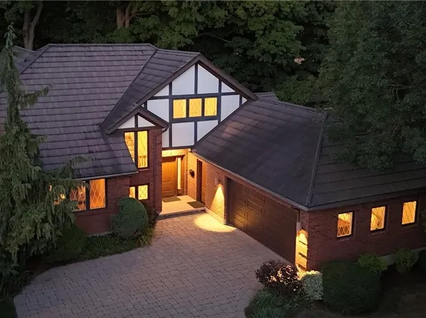 33 Walnut Dr, Guelph, ON N1E 4B4