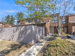 33 Farmhouse Ct #E, Pikesville, MD 21208