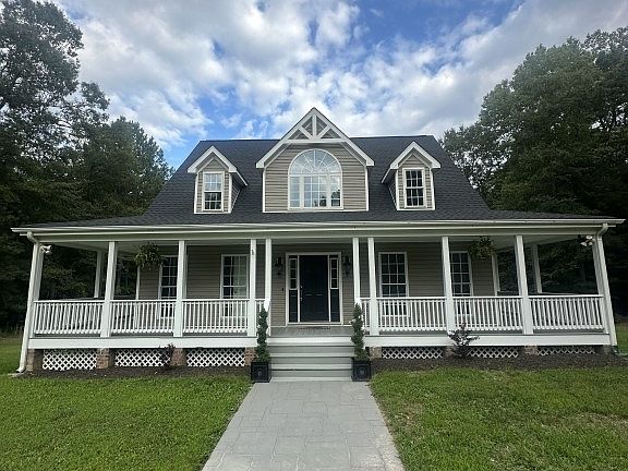 3rd image of 21801 Skinquarter Rd