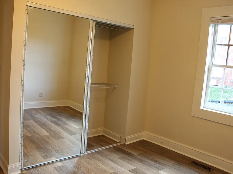 702 N Piedmont St — Photo 12