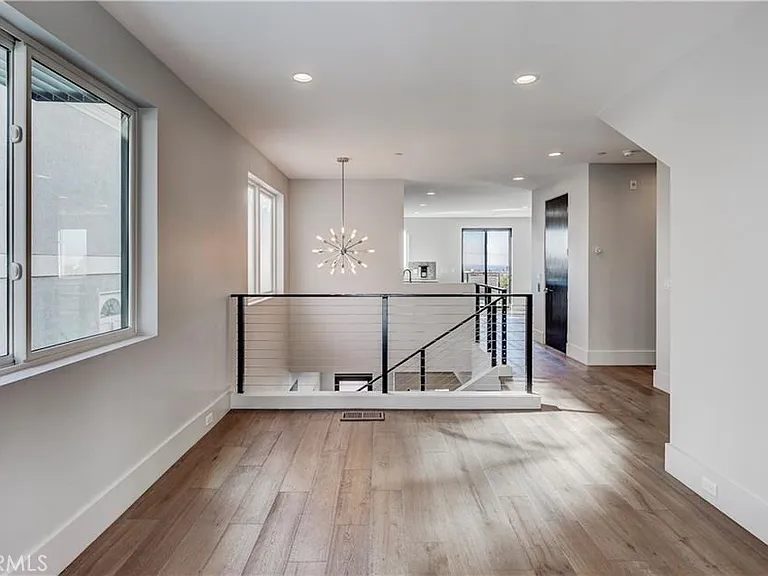 716 N Juanita Ave #A — Photo 25