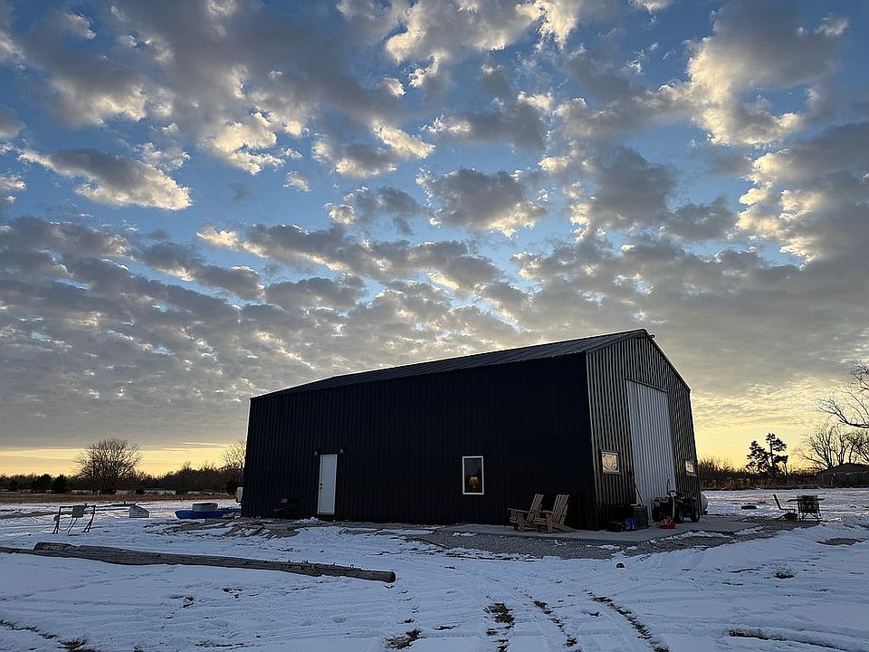 1st image of 991 NE 100th Rd