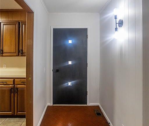 3rd image of 401 N Arizona St